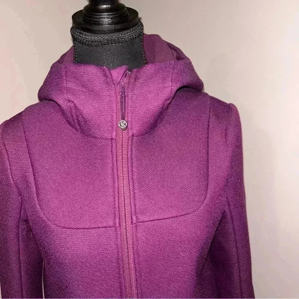 Lululemon City Soft Shell Jacket - Picture 4 of 8